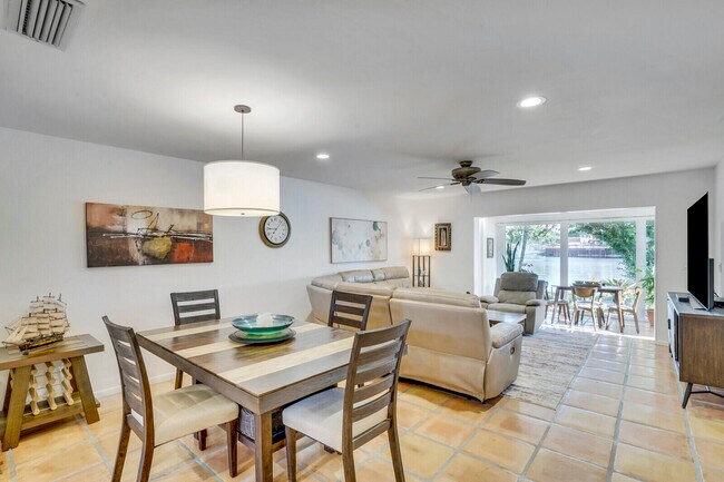 Building Photo - 772 Nantucket Cir