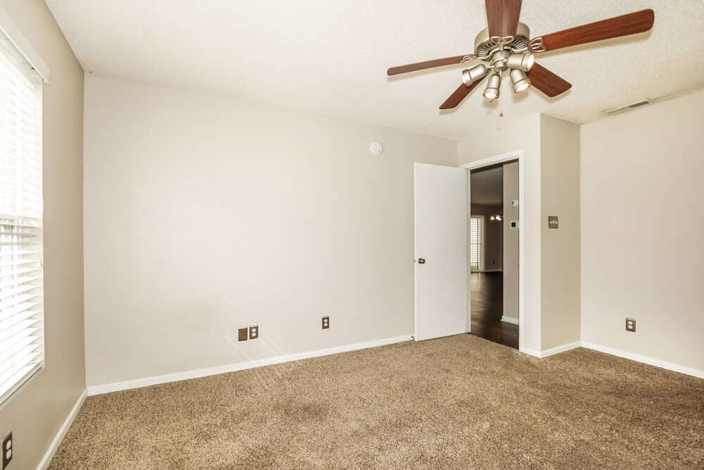 Building Photo - 14428 Black Farm Dr