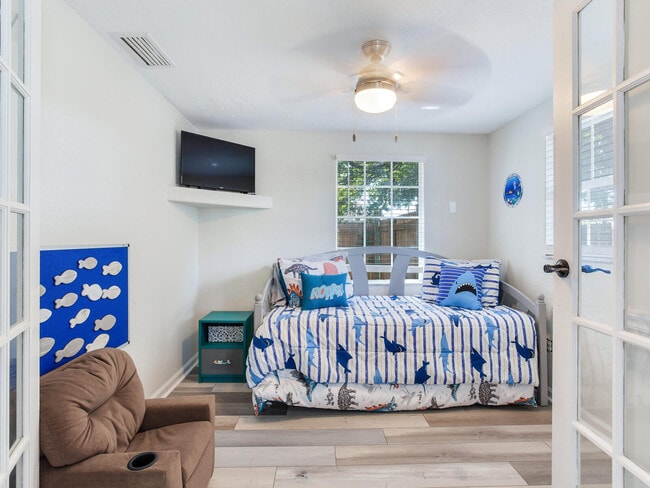 Building Photo - 6501 64th Ave N