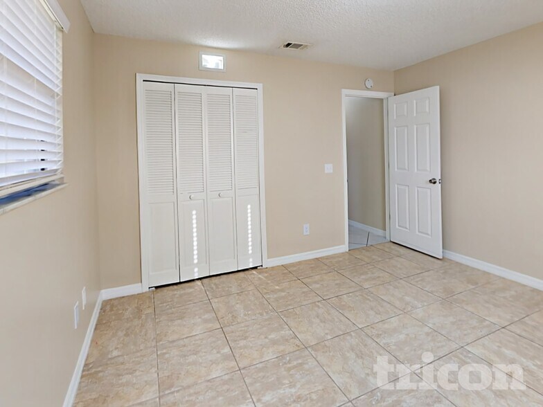 Building Photo - 2125 El Campo Ave