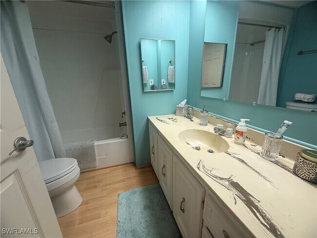 Building Photo - 455 Jacaramba Ct