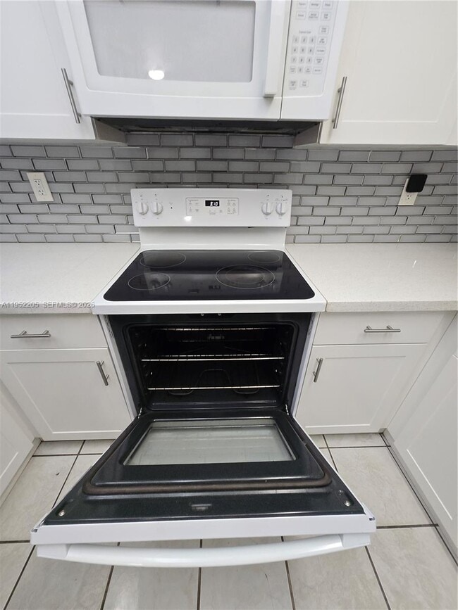 Building Photo - 12219 SW 14th Ln