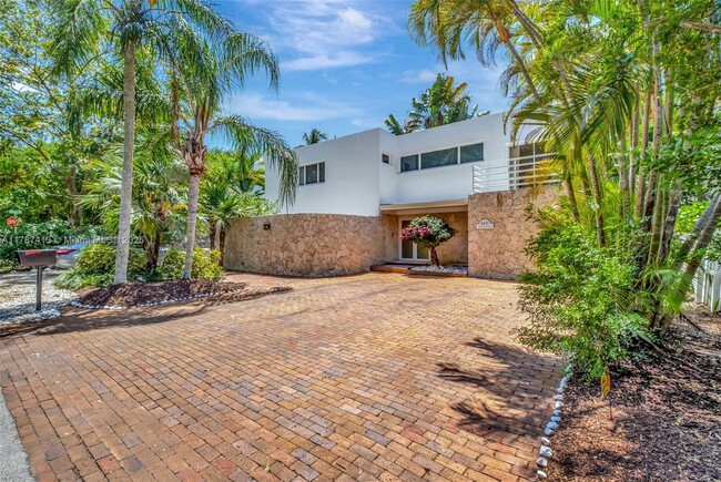 Building Photo - 4410 Brighton Pl