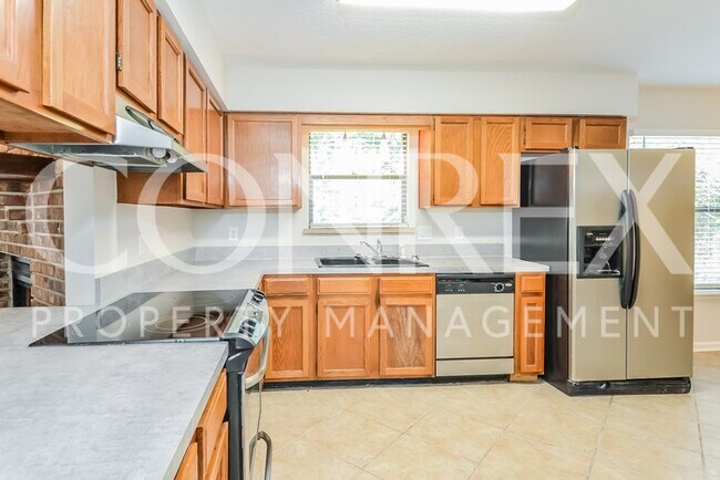 Building Photo - Adorable 4 Bedroom with TONS of Updates