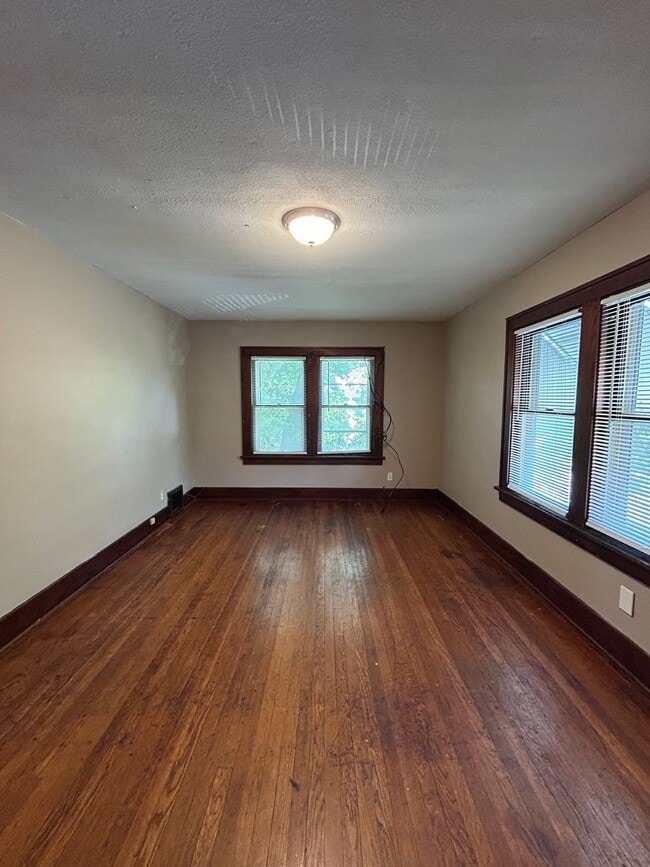 Building Photo - 1417 N 31st St