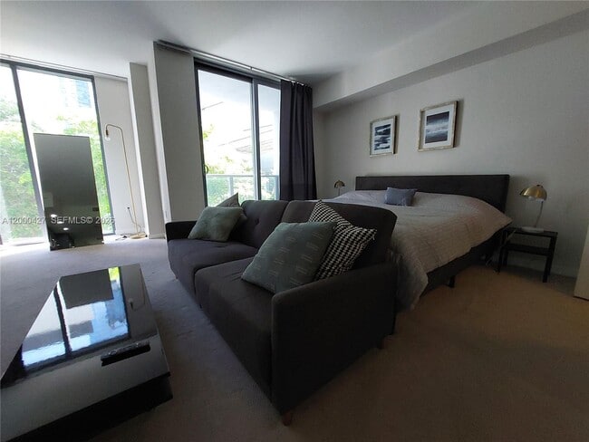 Building Photo - 31 SE 6th St