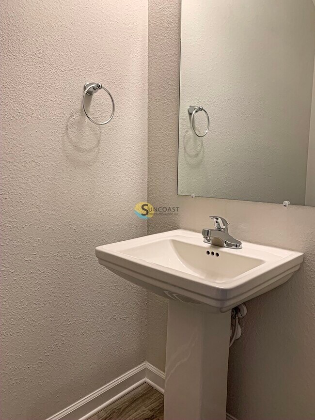 Building Photo - 3551 Rain Forest Dr W