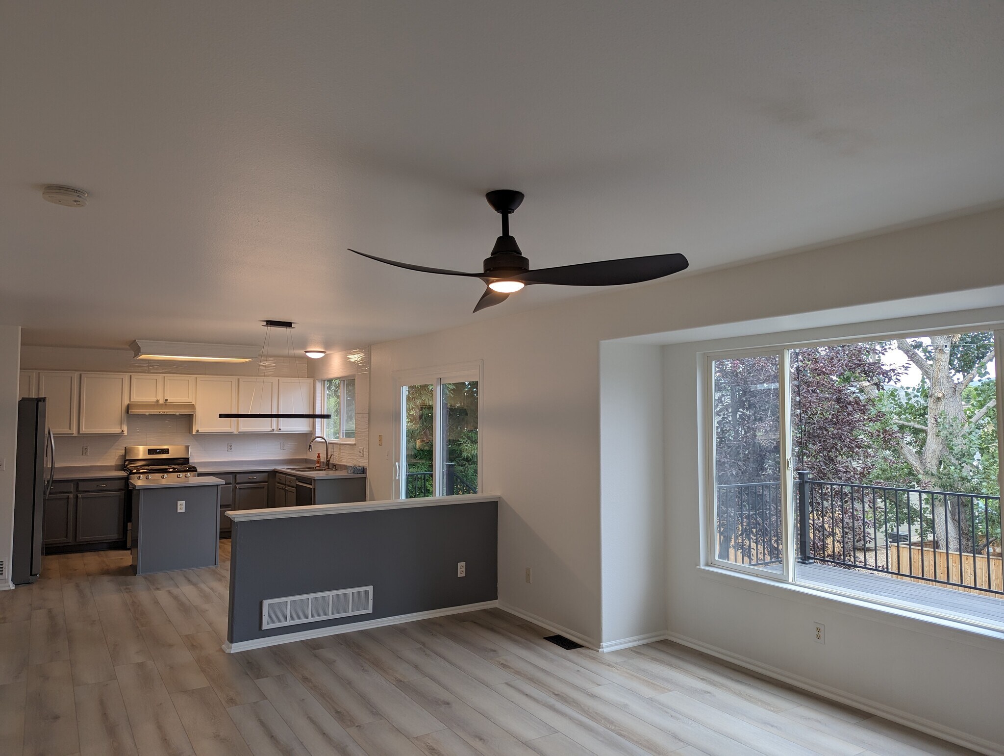 Building Photo - 9464 W Hinsdale Pl