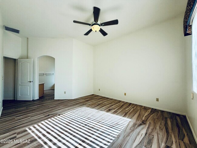 Building Photo - 5206 N Canyon Rise Pl