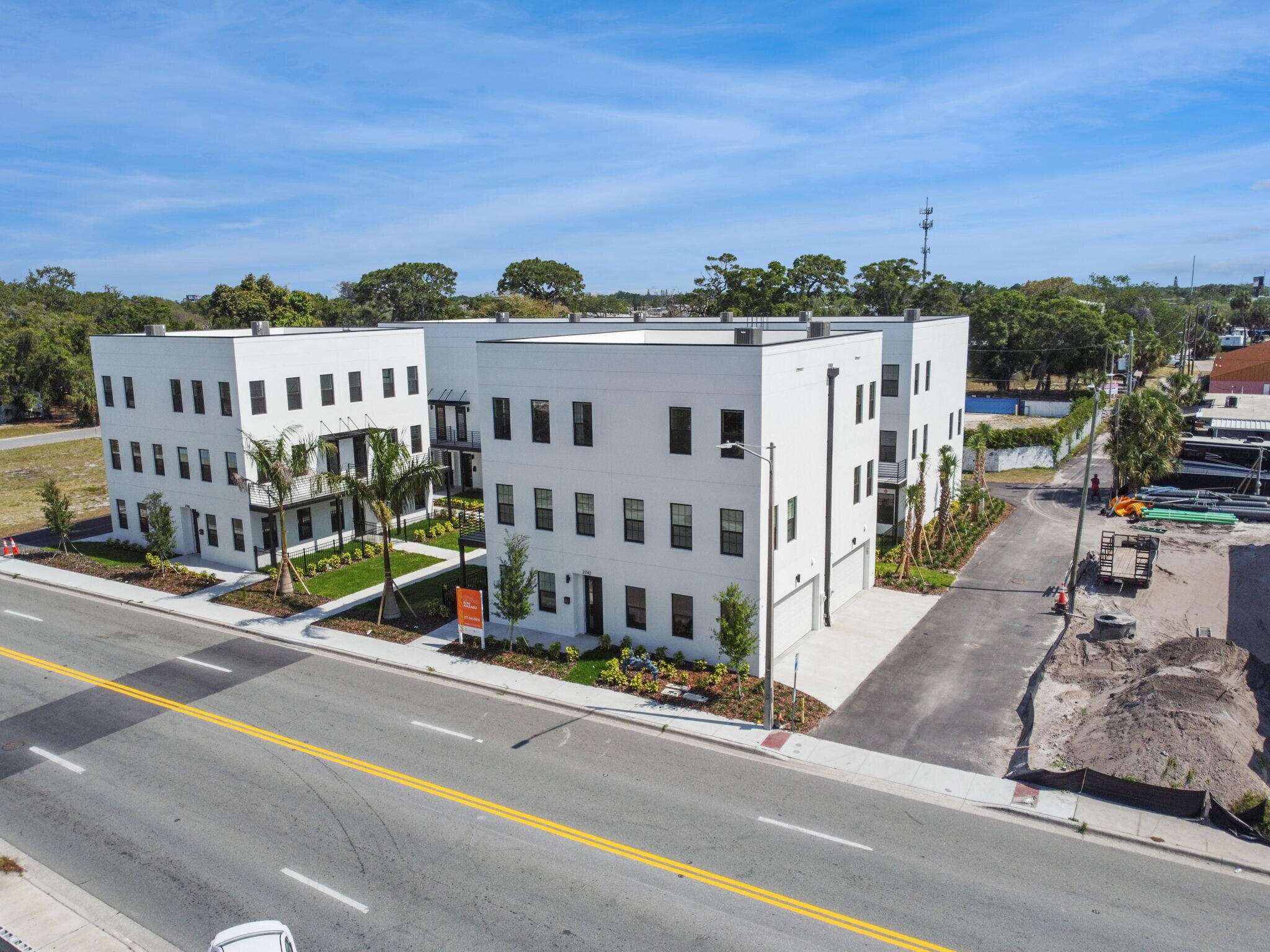 Building Photo - 2758 5th Ave S