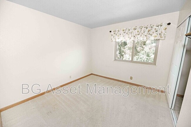 Building Photo - 1830 Weir Dr