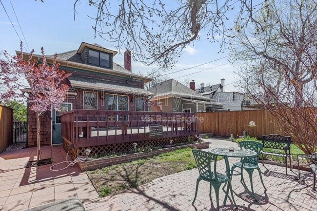 Building Photo - 4047 Wyandot St