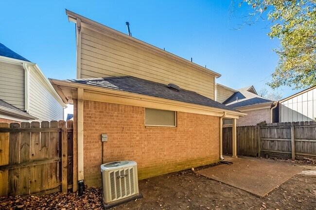 Building Photo - 9204 Lazzini Cove