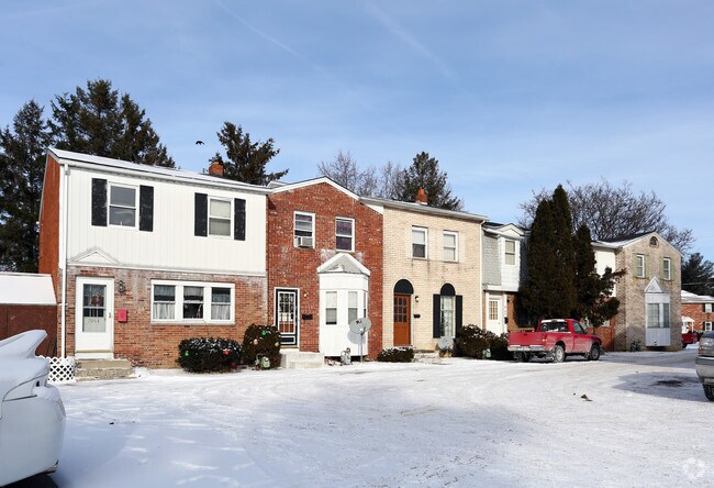 Primary Photo - 7044-7198 Paxton Rd
