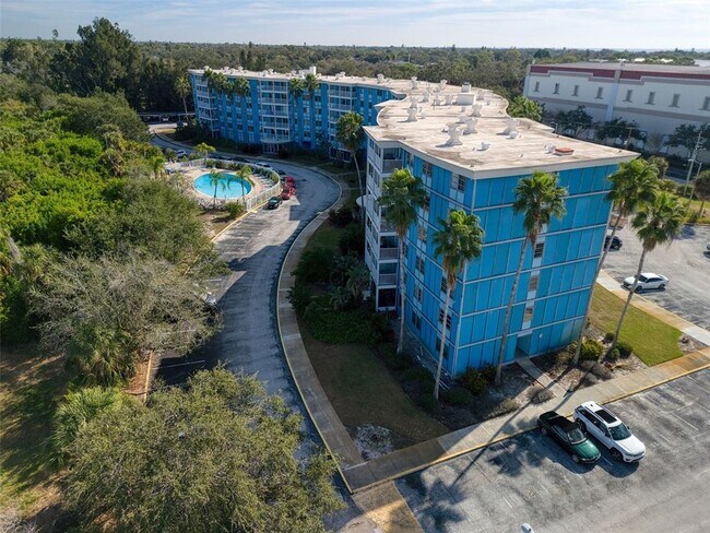 Building Photo - 3315 58th Ave S