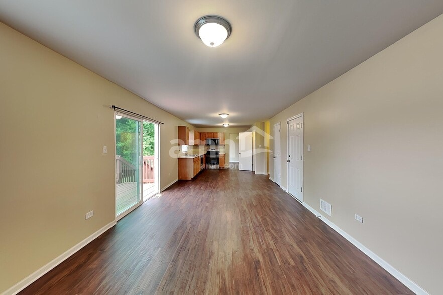 Building Photo - 5301 Sunmeadow Dr