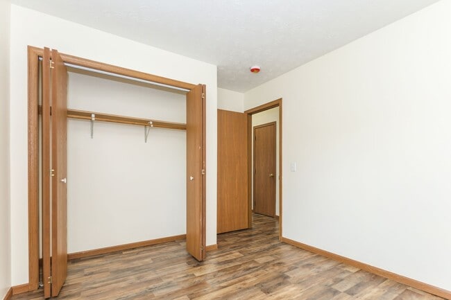Building Photo - Check out this 3 bed 1.5 bath single family home in Springfield!