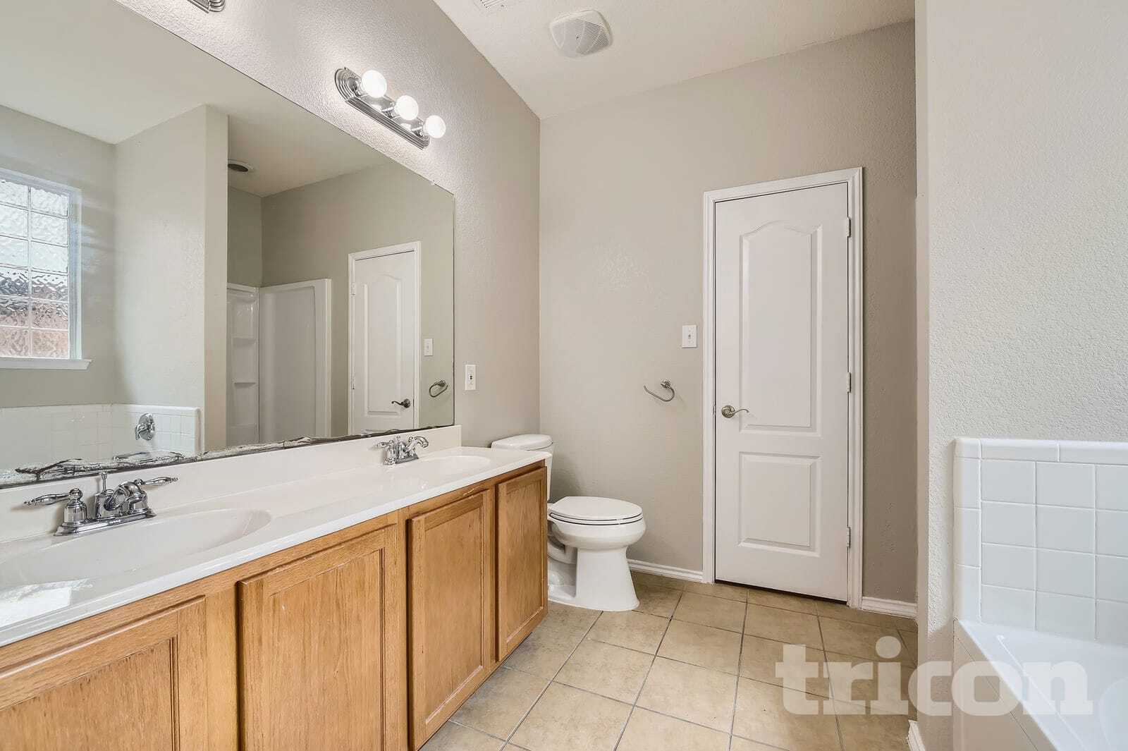 Building Photo - 103 Hollow Tree Dr