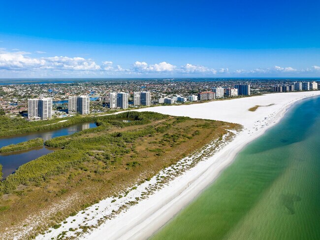 Building Photo - 380 Seaview Ct