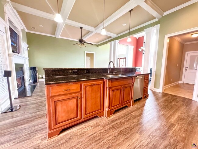 Building Photo - 205 Cheshire Dr