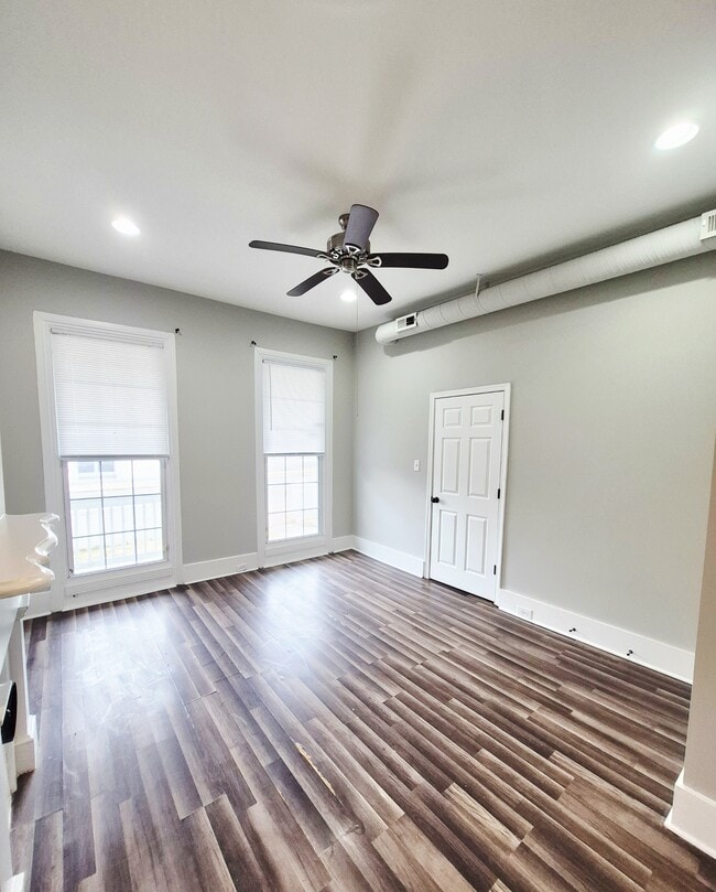 Building Photo - 2820 Q St