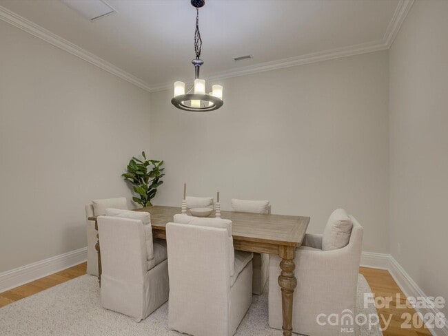 Building Photo - 3278 Park Rd