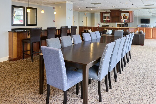 Building Photo - Furnished Buckhead Studio in Prime Peachtree Location