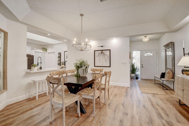 Building Photo - 9892 Summerbrook Terrace
