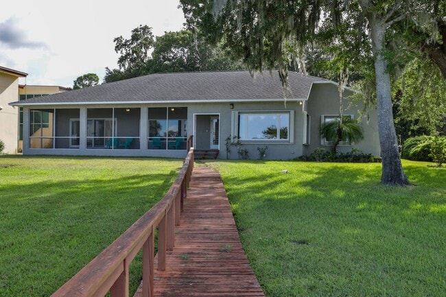 Building Photo - Sunrises with the Dolphins! Large Spacious...