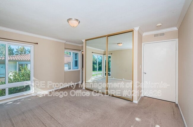 Building Photo - 12555 Oaks N Dr