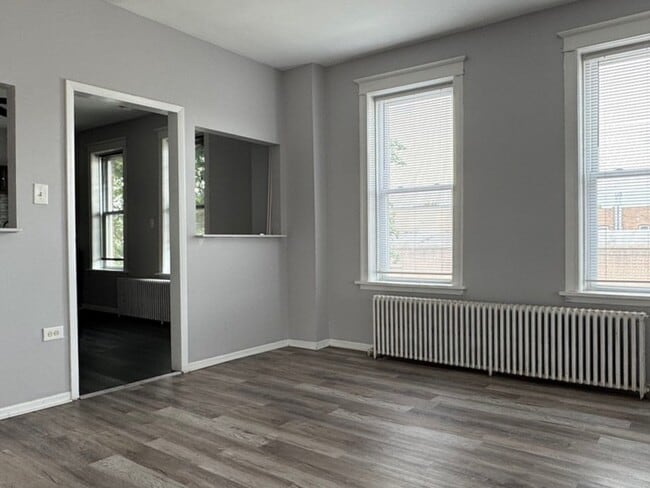 Building Photo - 3020 S Laramie Ave
