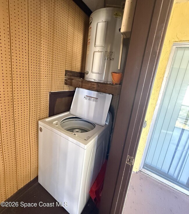 Building Photo - 3057 Sir Hamilton Cir