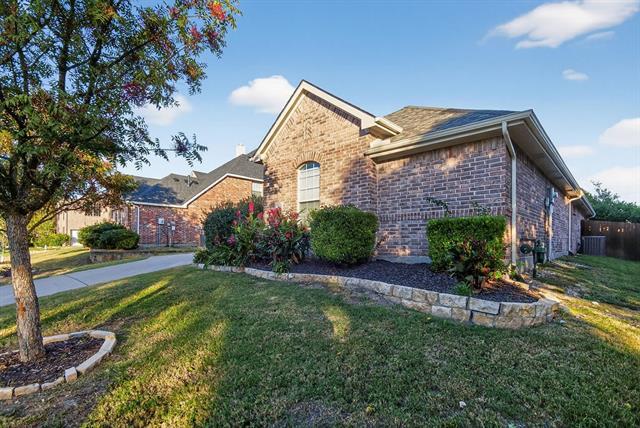 Building Photo - 1604 Wagon Wheel Dr