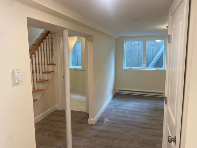 Building Photo - 520 Main St