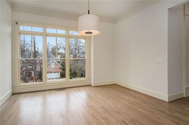 Building Photo - 208 Clarion Ave