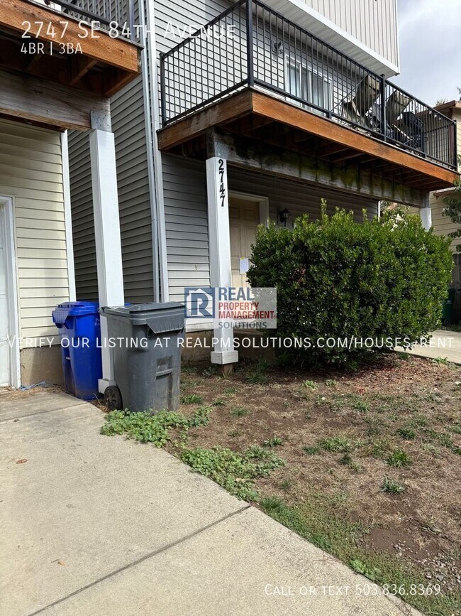 Building Photo - 2747 SE 84th Ave