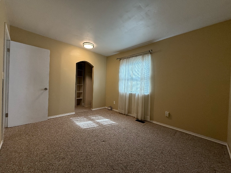 Building Photo - 4305 Old Castle Cir