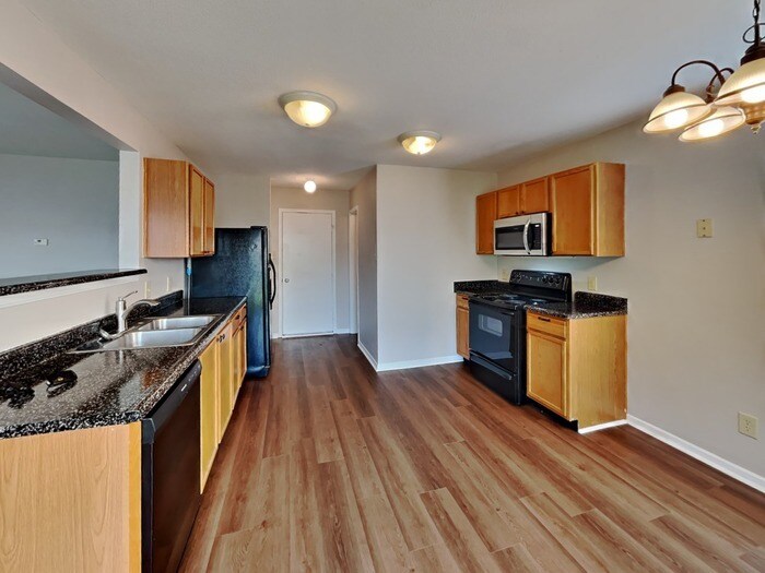 Building Photo - 8422 Sansa St