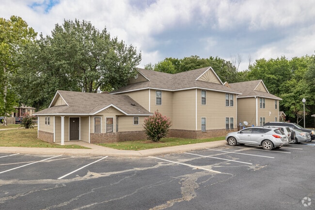 Building Photo - Woodbrook Apartments I & II