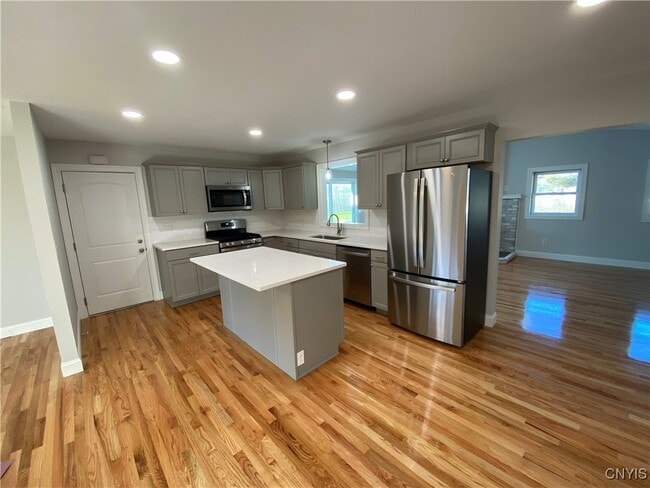 Building Photo - 3299 Mohawk St