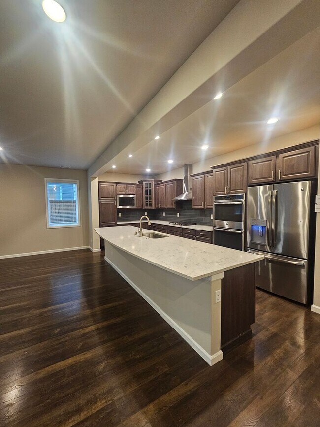 Building Photo - Spacious 5 Bedroom in Convenient North Creek Ridge, Bothell Location