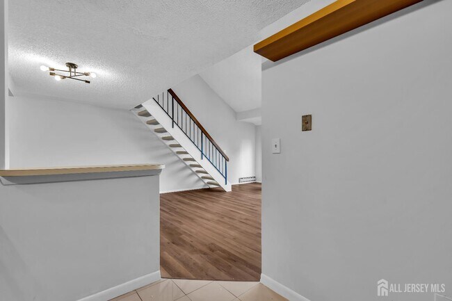 Building Photo - 2016 Aspen Dr