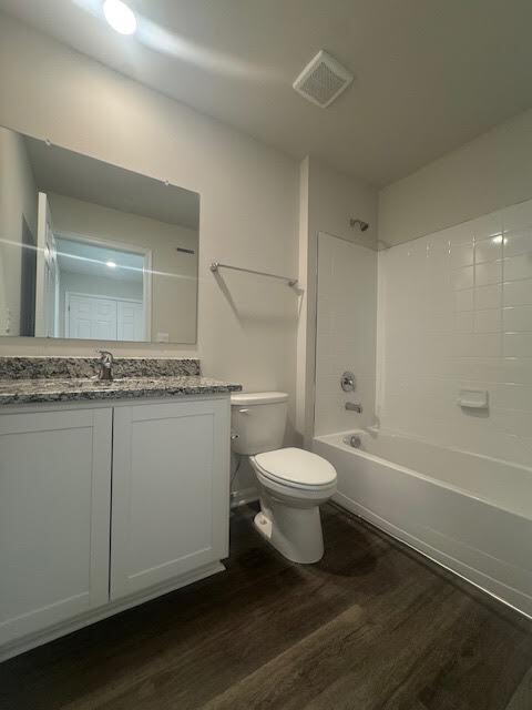 Building Photo - REDUCED PRICE & 1/2 Off First Month's Rent with move-in by 12/22 "Spacious 3-Bedroom Townhouse Re...