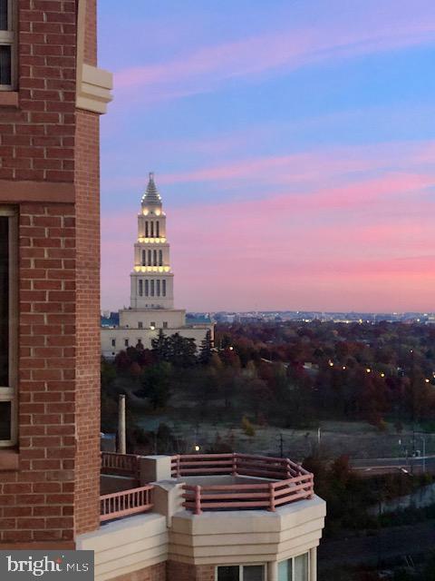 Building Photo - 2181 Jamieson Ave