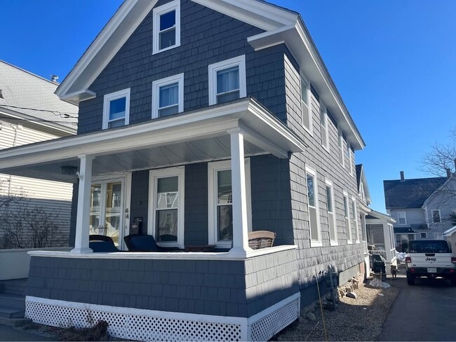 Building Photo - 44 N Spring St