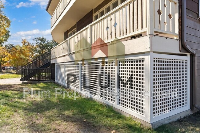 Building Photo - 705 Cleveland St