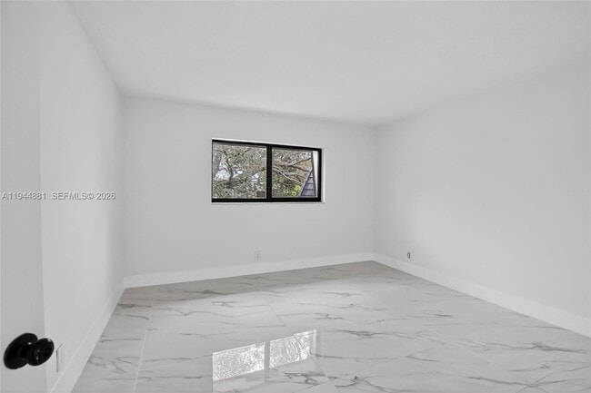 Building Photo - 5731 NE 18th Ave