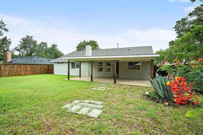 Building Photo - 2513 Broken Oak Dr