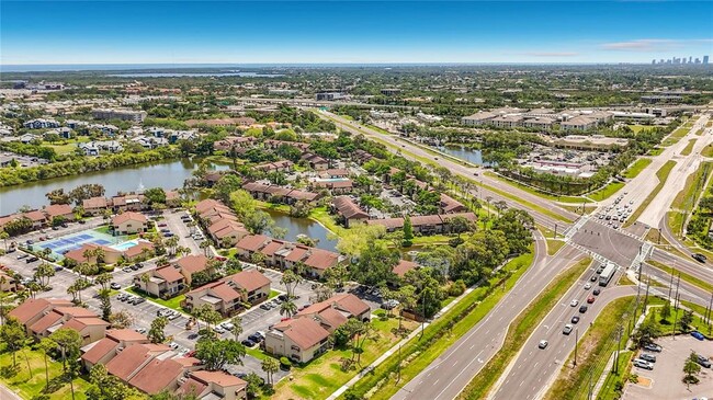 Building Photo - 890 N Village Dr