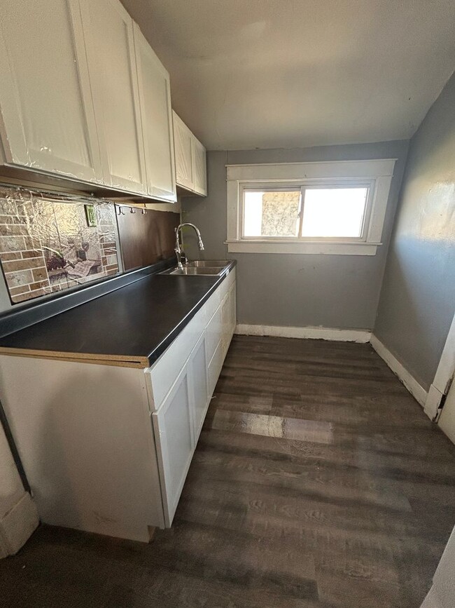 Building Photo - 121 W Indiana Ave